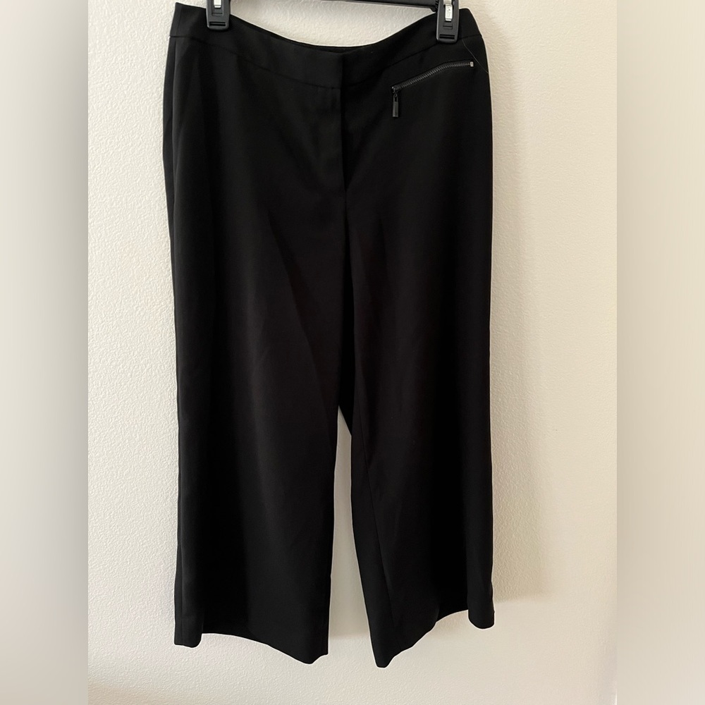 Vince Camuto wide leg cropped pant size 4